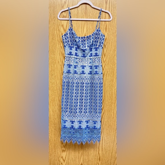 BCBG dress, blue,size 0 but fits like a 2-4.Never worn.BNWOT, Tag came off. - Picture 1 of 1